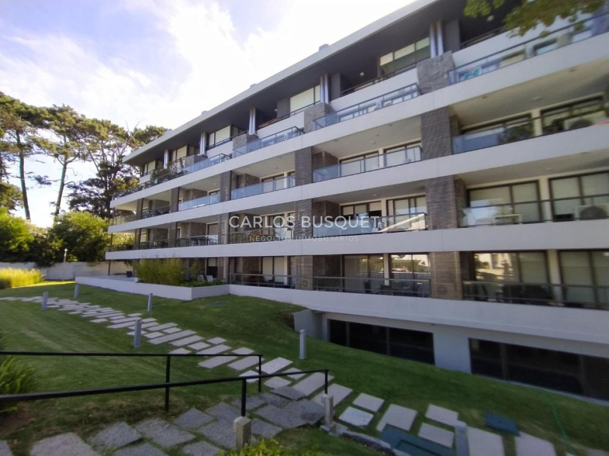 Apartamento ID.489 - Apartamento en venta de 2 dormitorios en Edificio Unique, Pedragosa Sierra 