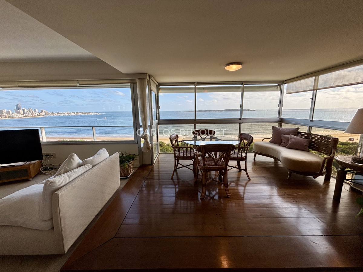 Apartamento ID.877 - Apartamento en venta de 3 dormitorios en suite, en Playa Mansa 