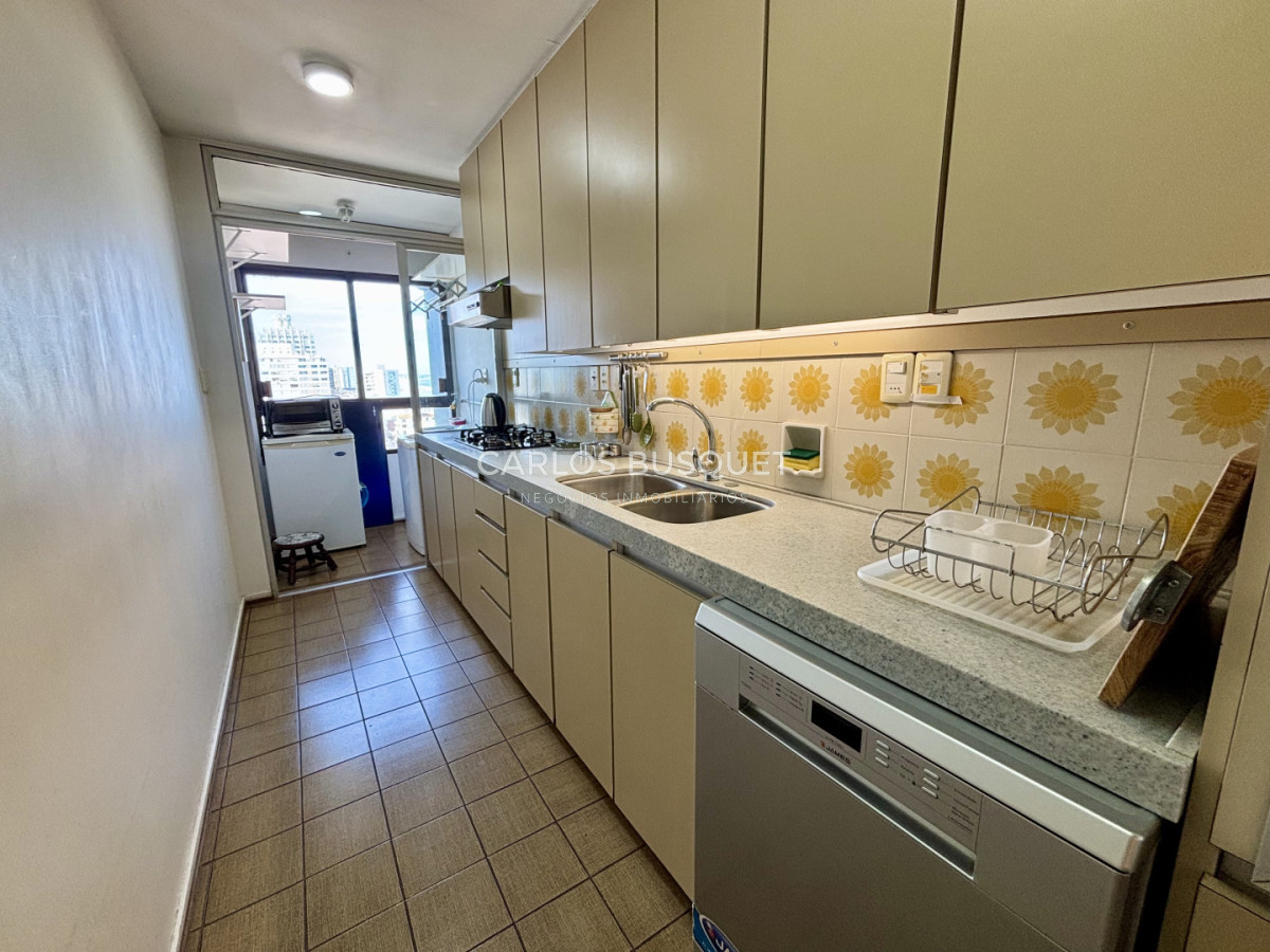 Apartamento ID.1142 - Venta apartamento 2 dormitorios y medio en Península 