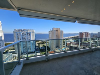 Venta apartamento de 2 dormitorios en playa Mansa, Gala Tower