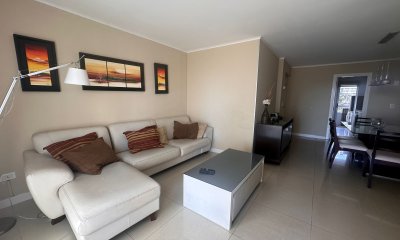 Venta de Apartamento  3 dormitorios en suite, en playa mansa Gala Tower