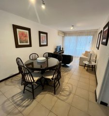 Apto en venta 3 dorm, 3 baños, con terraza