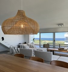 Penthouse en venta, de 3 dormitorios en suite, en playa brava, primera linea