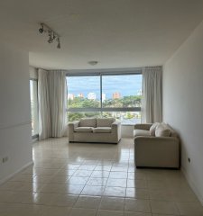 Apartamento en venta de 3 dormitorios en Roosevelt