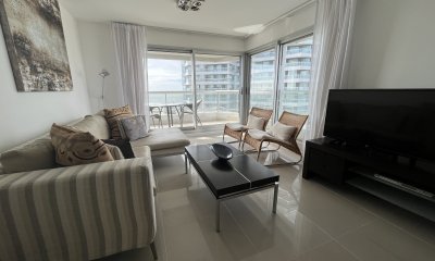 Apartamento en venta, de 2 dormitorios en zona Brava, con todos los servicios!!