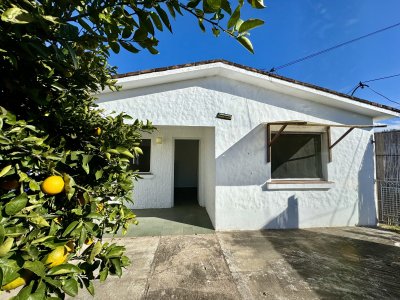 Casa en venta de 2 dormitorios en zona Atlantico Shopping