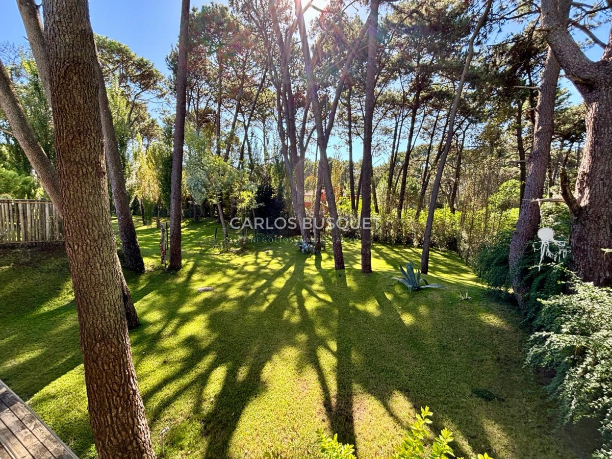 Casa ID.525 - Casa en venta de 4 dormitorios, en Barrio Cerrado en Rincon del Indio 
