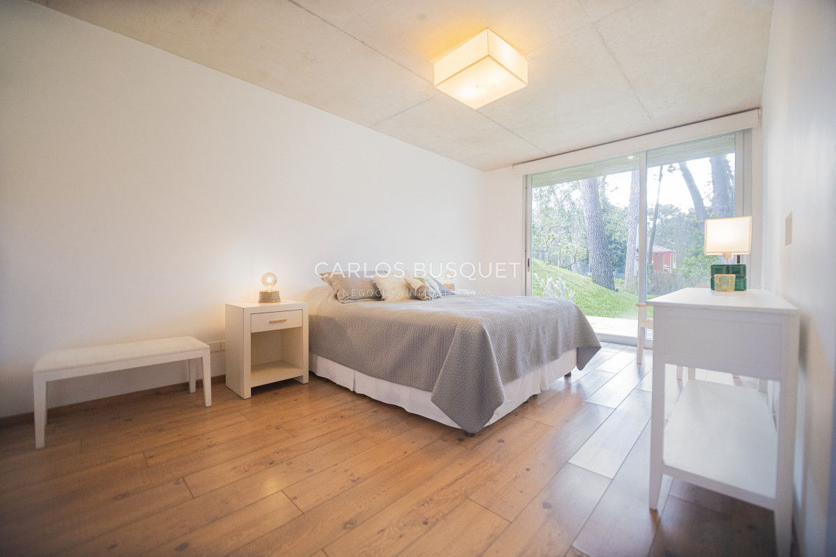 Casa ID.525 - Casa en venta de 4 dormitorios, en Barrio Cerrado en Rincon del Indio 