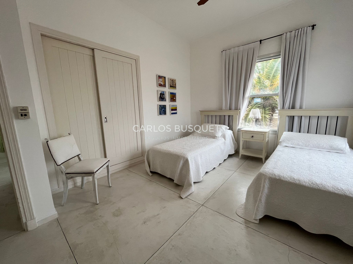 Casa ID.24 - Casa en Alquiler temporal, de 4 dormitorios, en la Península