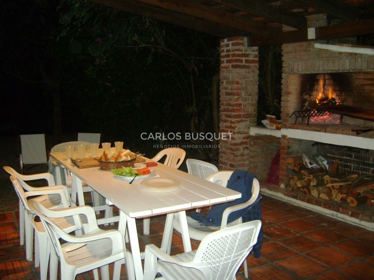 Casa ID.382 - Casa en alquiler temporal, de 3 dormitorios, en zona Cantegril! 