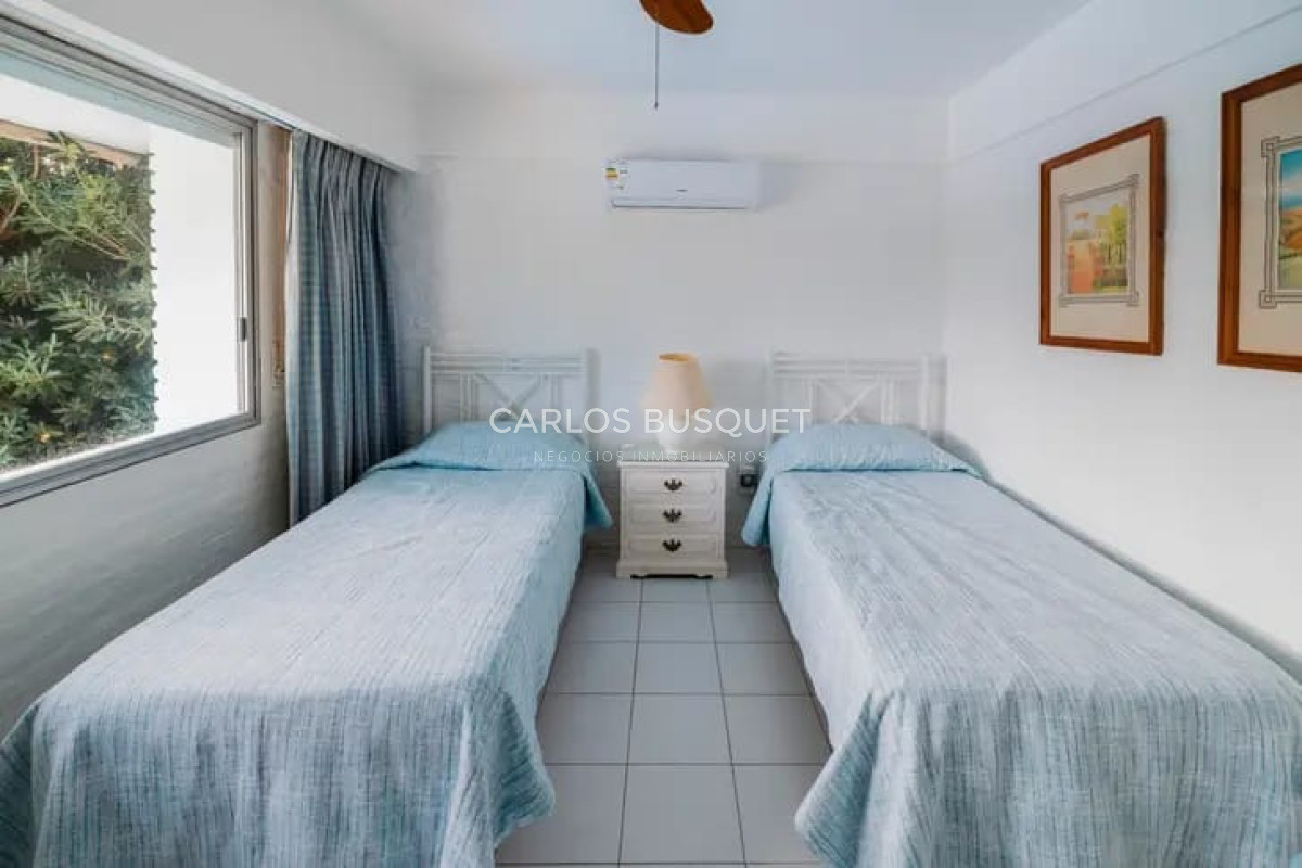 Casa ID.1628 - Casa en alquier temporal Playa Mansa primera linea Punta Del Este