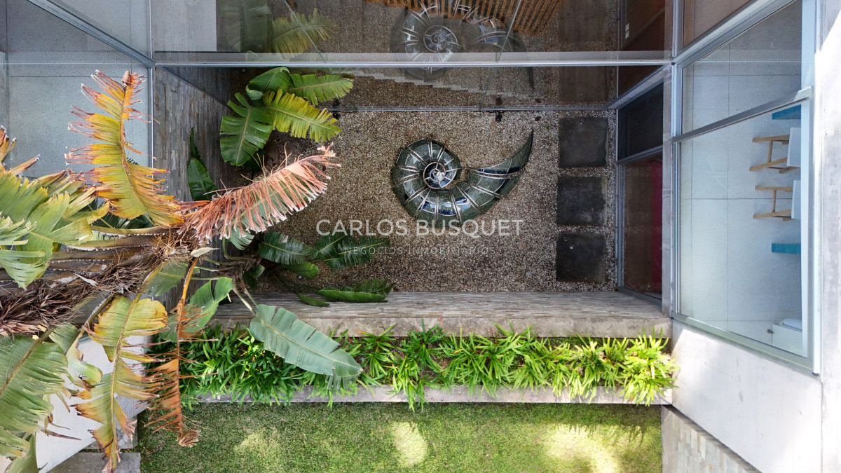 Casa ID.525 - Casa en venta de 4 dormitorios, en Barrio Cerrado en Rincon del Indio 