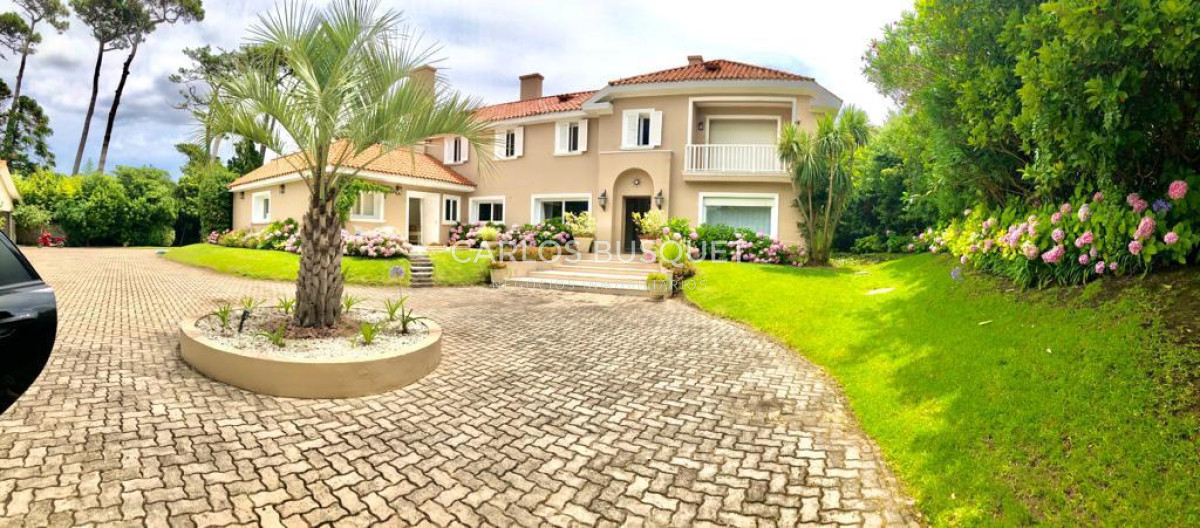 estupenda casa en alquiler, de 6 dormitorios, en rincón del indio!  - cbi384c