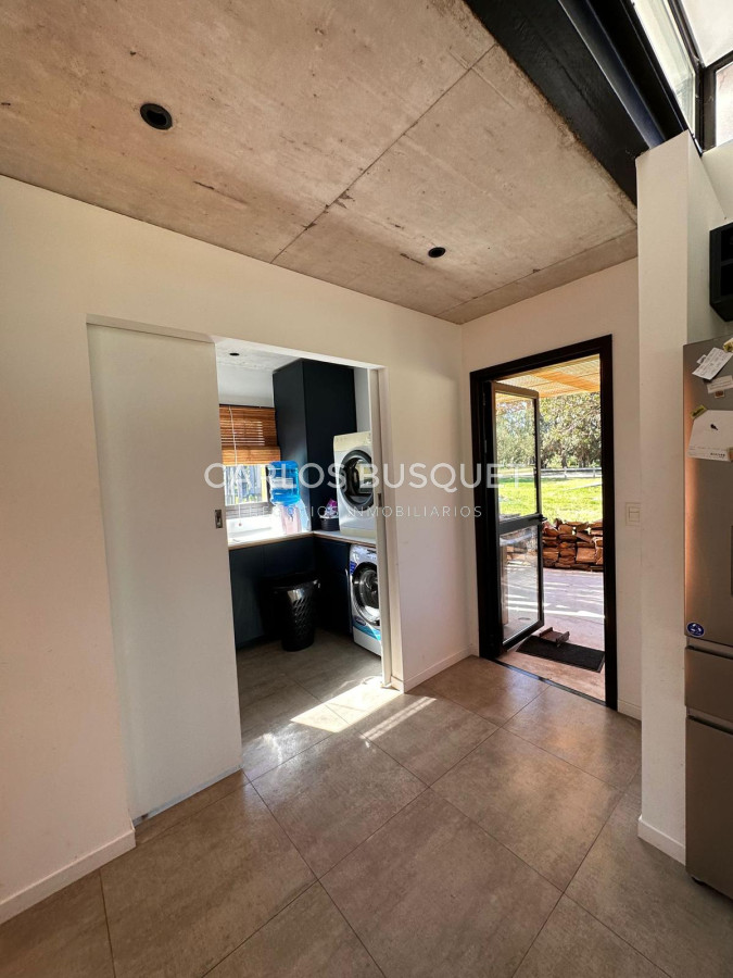 Casa ID.622 - Casa en alquiler temporal, de 3 dormitorios y servicio, en Eden Rock 