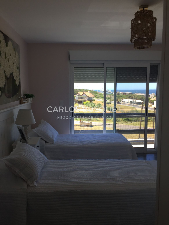 Casa ID.543 - Casa en venta de 4 dormitorios, en Punta Piedras
