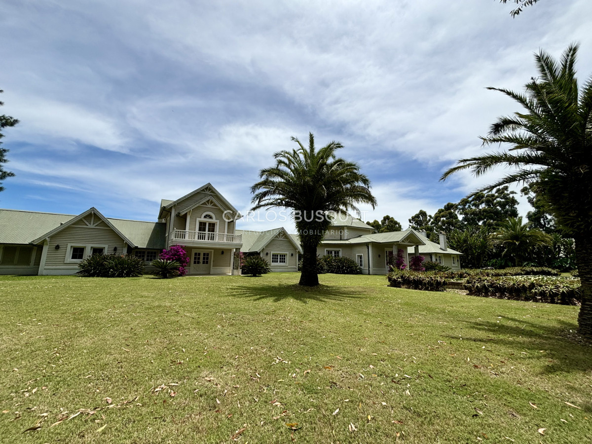 Casa ID.855 - Chacra en venta de 5 has, con espectacular casa de 5 dormitorios, en La Barra 