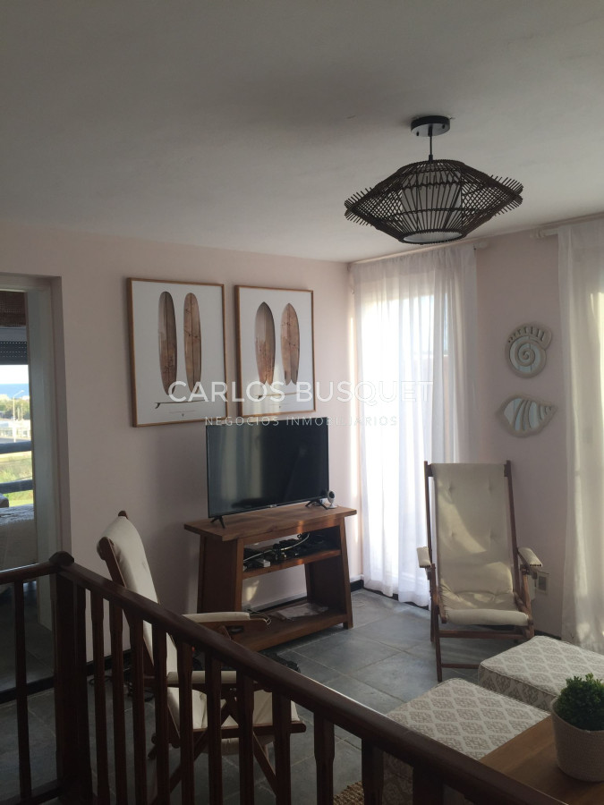 Casa ID.543 - Casa en venta de 4 dormitorios, en Punta Piedras