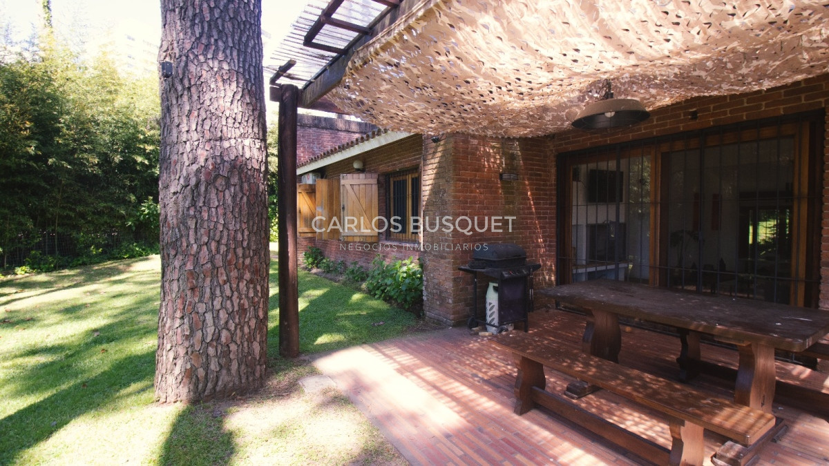 Casa ID.702 - Casa en alquiler temporario de 3 dormitorios, en barrio Cantegril 