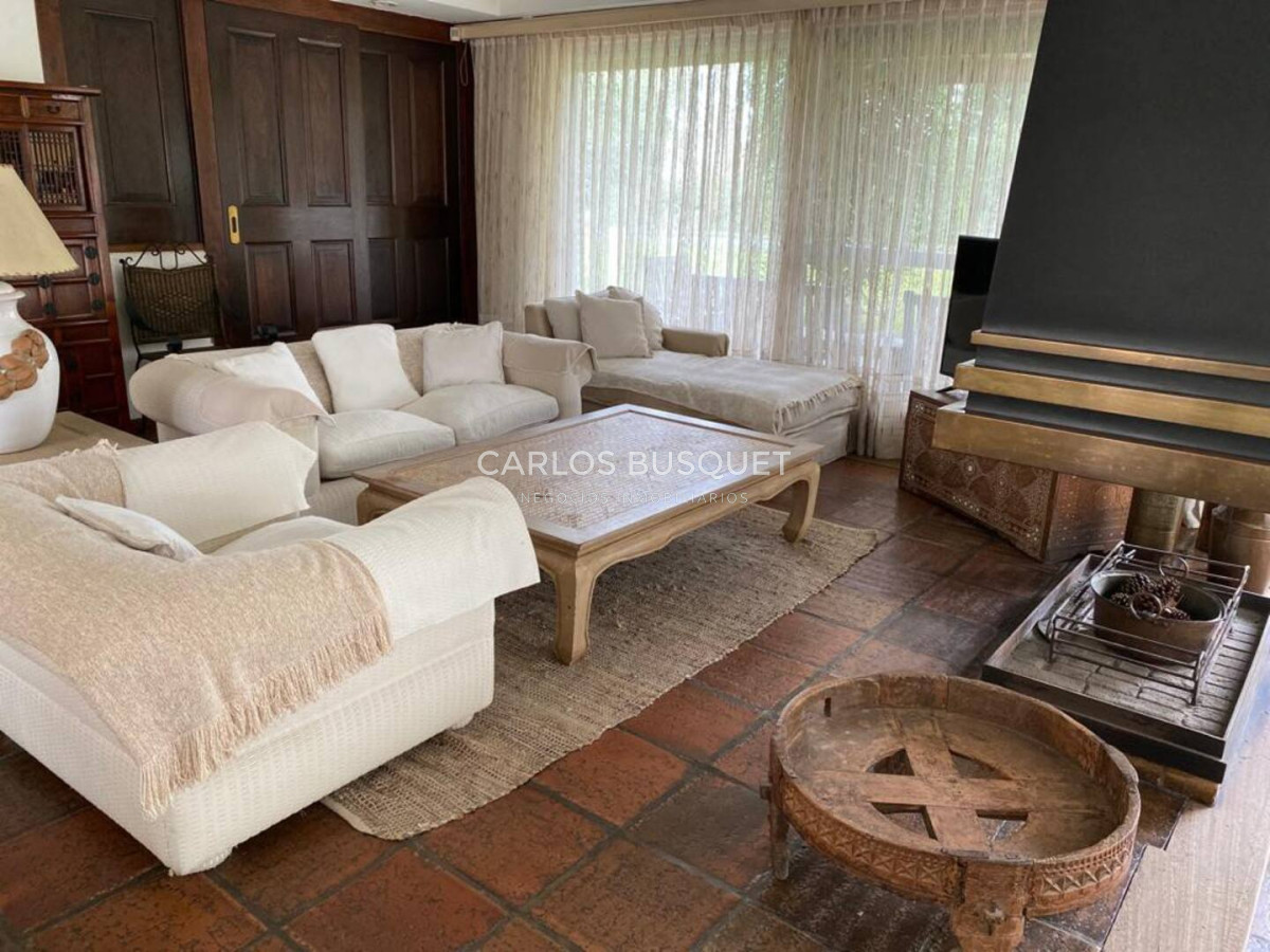 Casa ID.397 - Casa de 4 dormitorios en alquiler temporal en La Mansa, a dos cuadras de la playa!