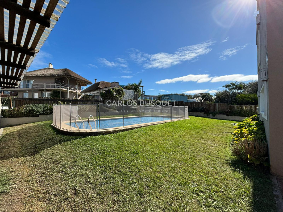 Casa ID.543 - Casa en venta de 4 dormitorios, en Punta Piedras
