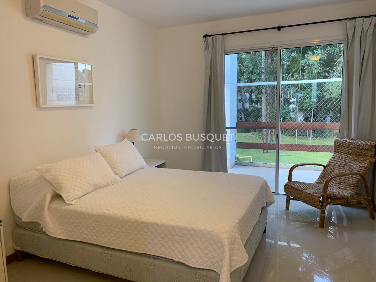 Casa ID.294 - Casa en venta de 4 dormitorios en Solanas 