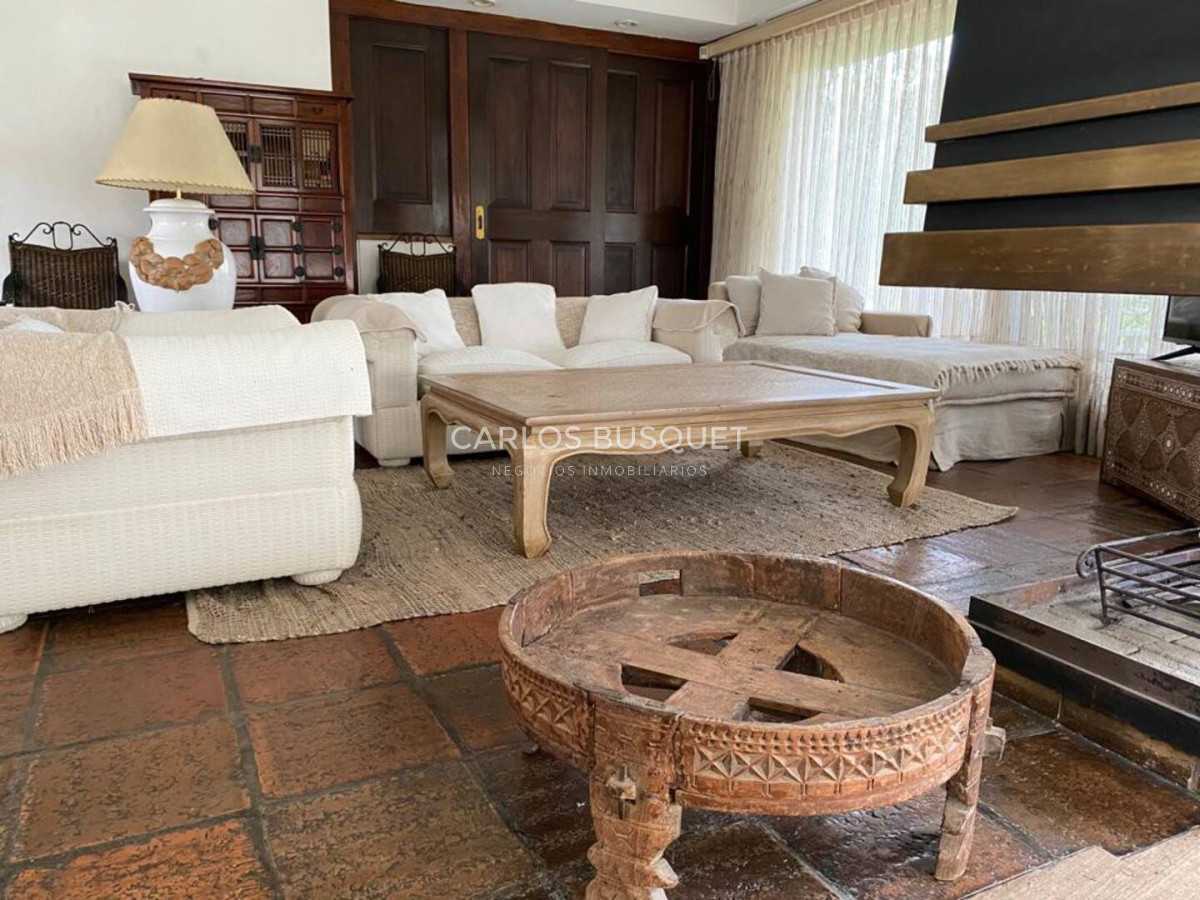 Casa ID.397 - Casa de 4 dormitorios en alquiler temporal en La Mansa, a dos cuadras de la playa!