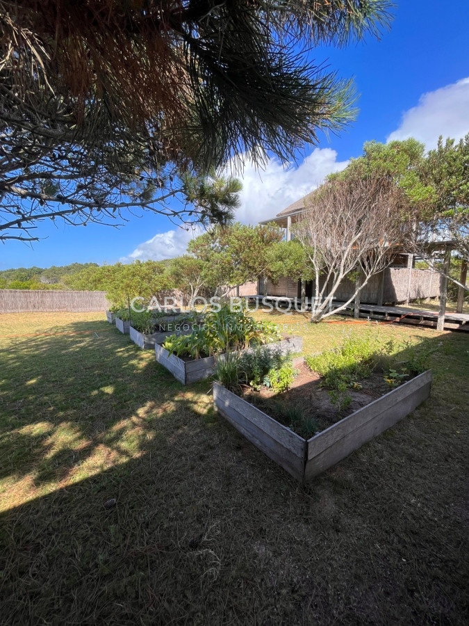 Casa ID.558 - Casa en venta, de 5 dormitorios, en San Antonio de La Pedrera, primera fila! 