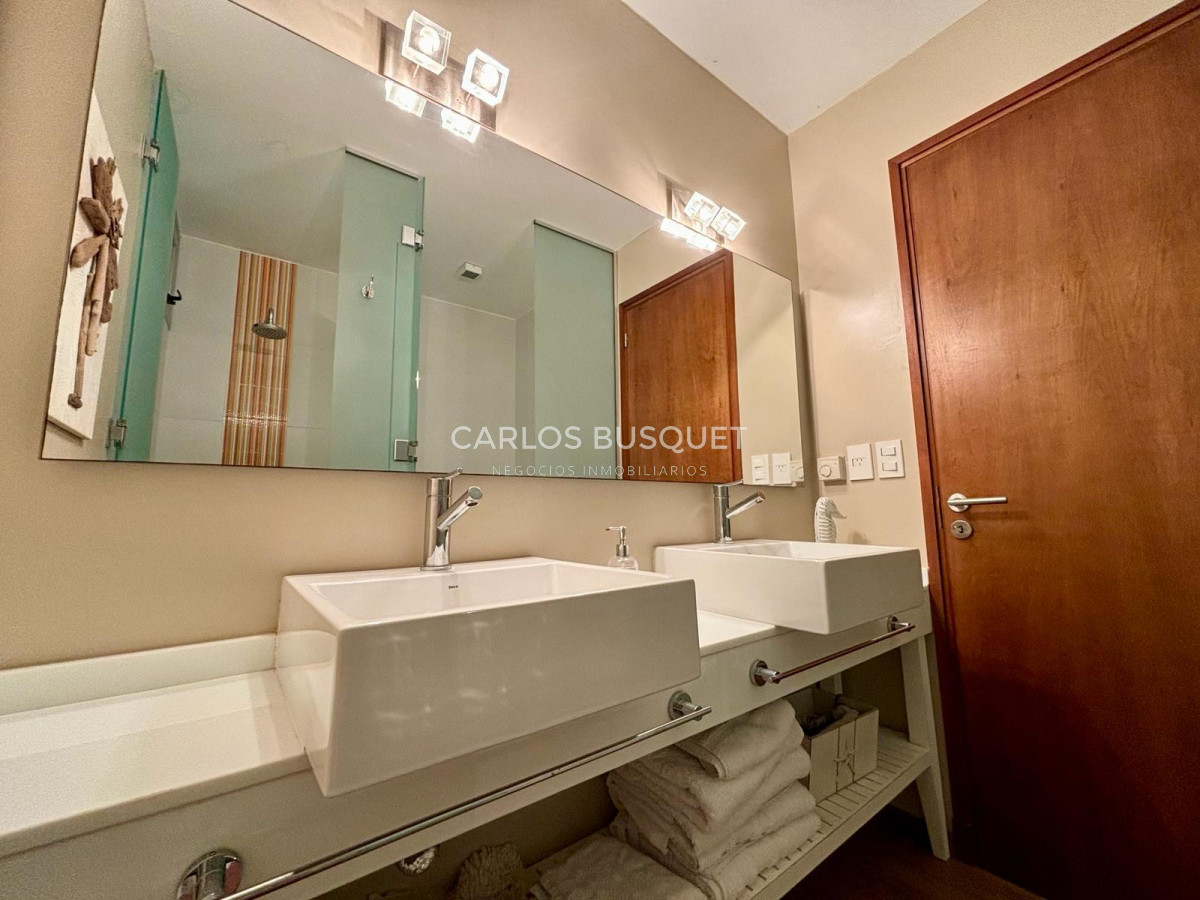 Casa ID.525 - Casa en venta de 4 dormitorios, en Barrio Cerrado en Rincon del Indio 