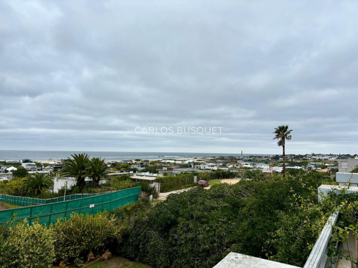 Casa ID.721 - Casa en alquiler temporal de 5 dormitorios en Club de Mar, Jose Ignacio 