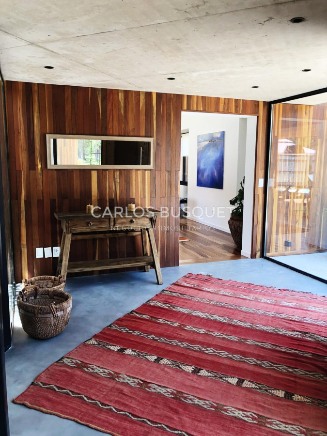 Casa ID.622 - Casa en alquiler temporal, de 3 dormitorios y servicio, en Eden Rock 