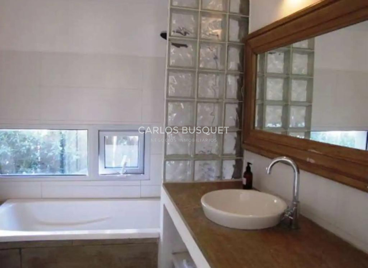 Casa ID.666 - Casa en alquiler de 4 dormitorios en Jose Ignacio 