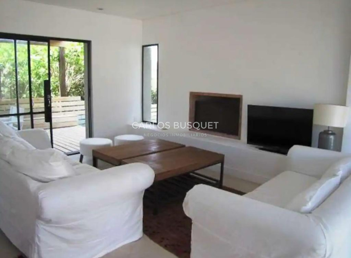 Casa ID.666 - Casa en alquiler de 4 dormitorios en Jose Ignacio 