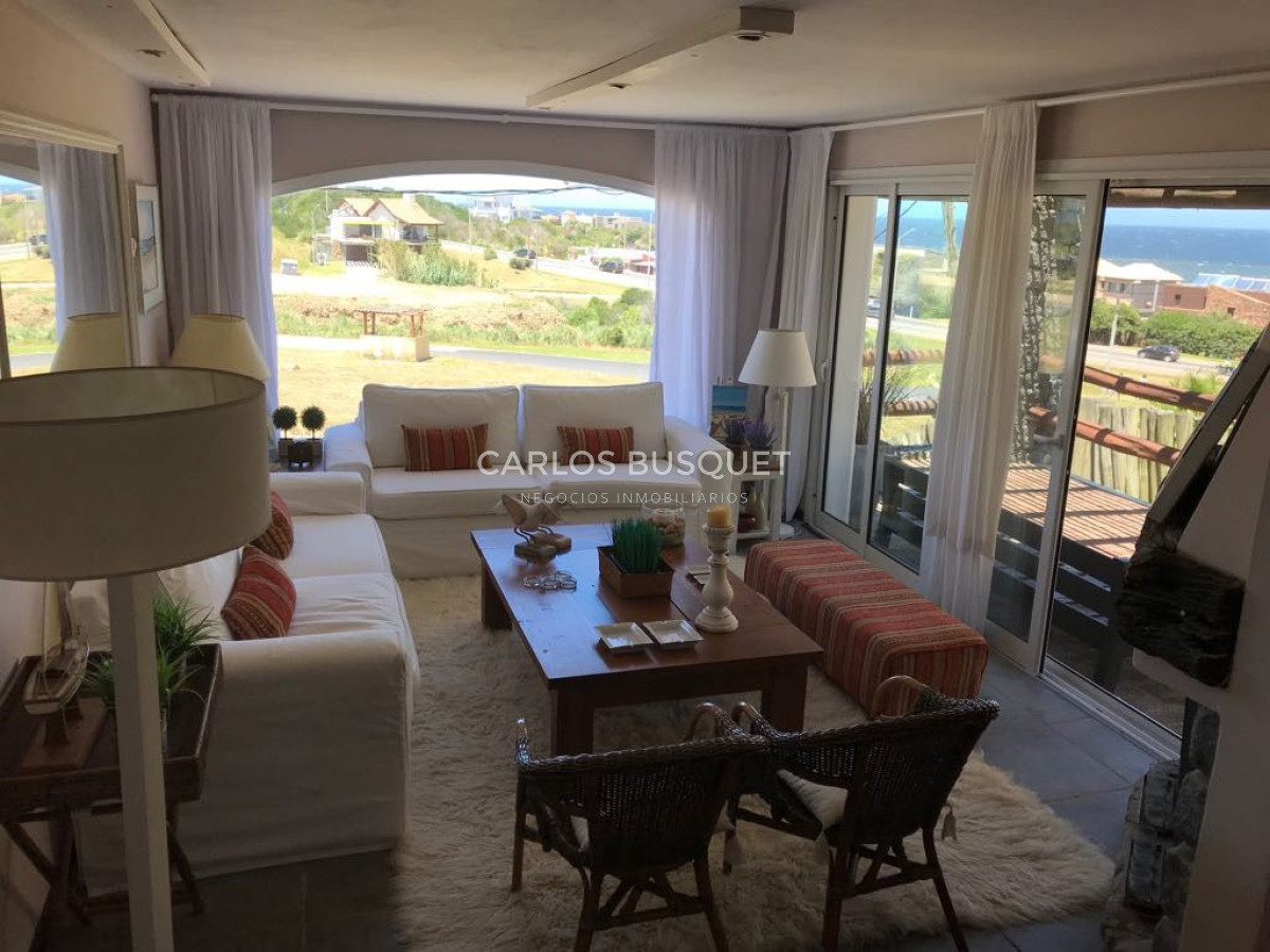 Casa ID.543 - Casa en venta de 4 dormitorios, en Punta Piedras
