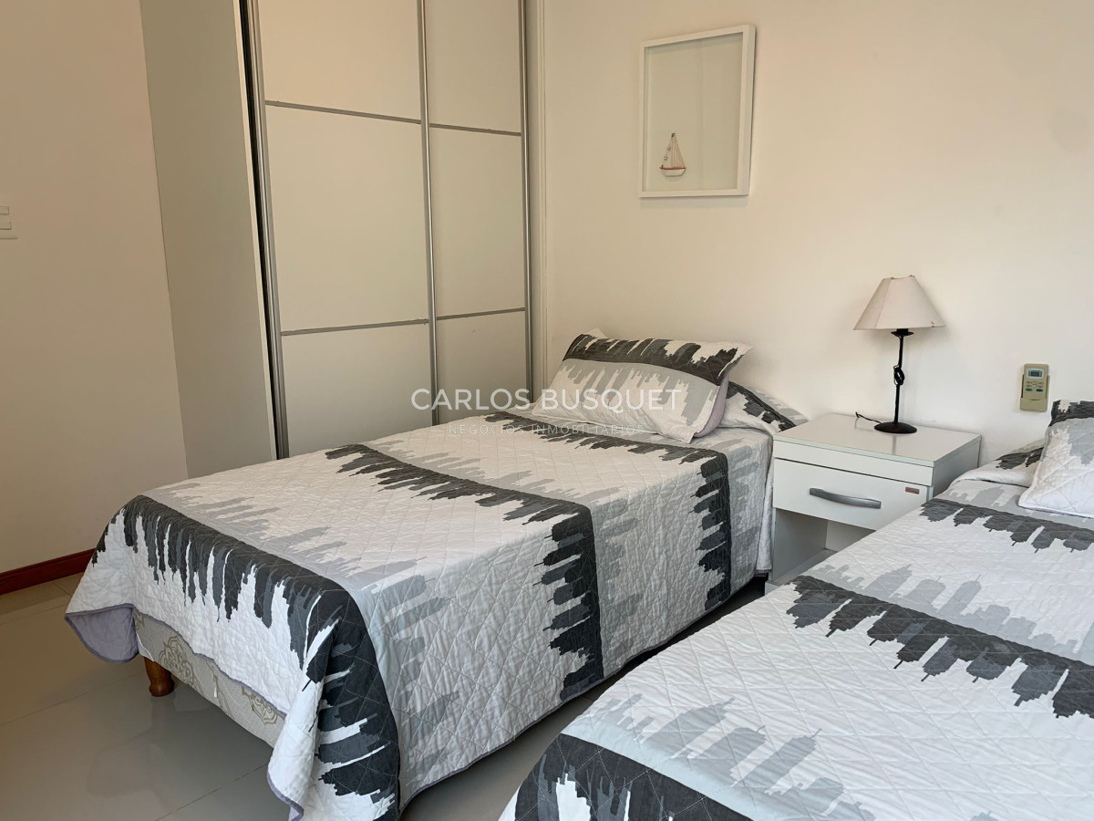 Casa ID.294 - Casa en venta de 4 dormitorios en Solanas 