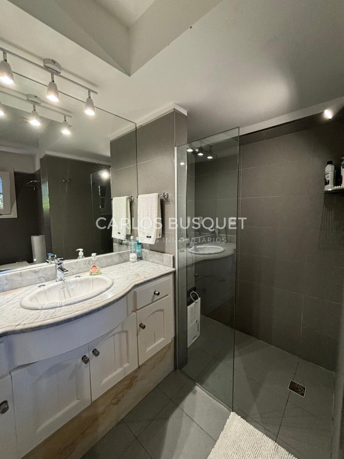 Casa ID.754 - Casa en venta de 4 dormitorios en San Rafael 