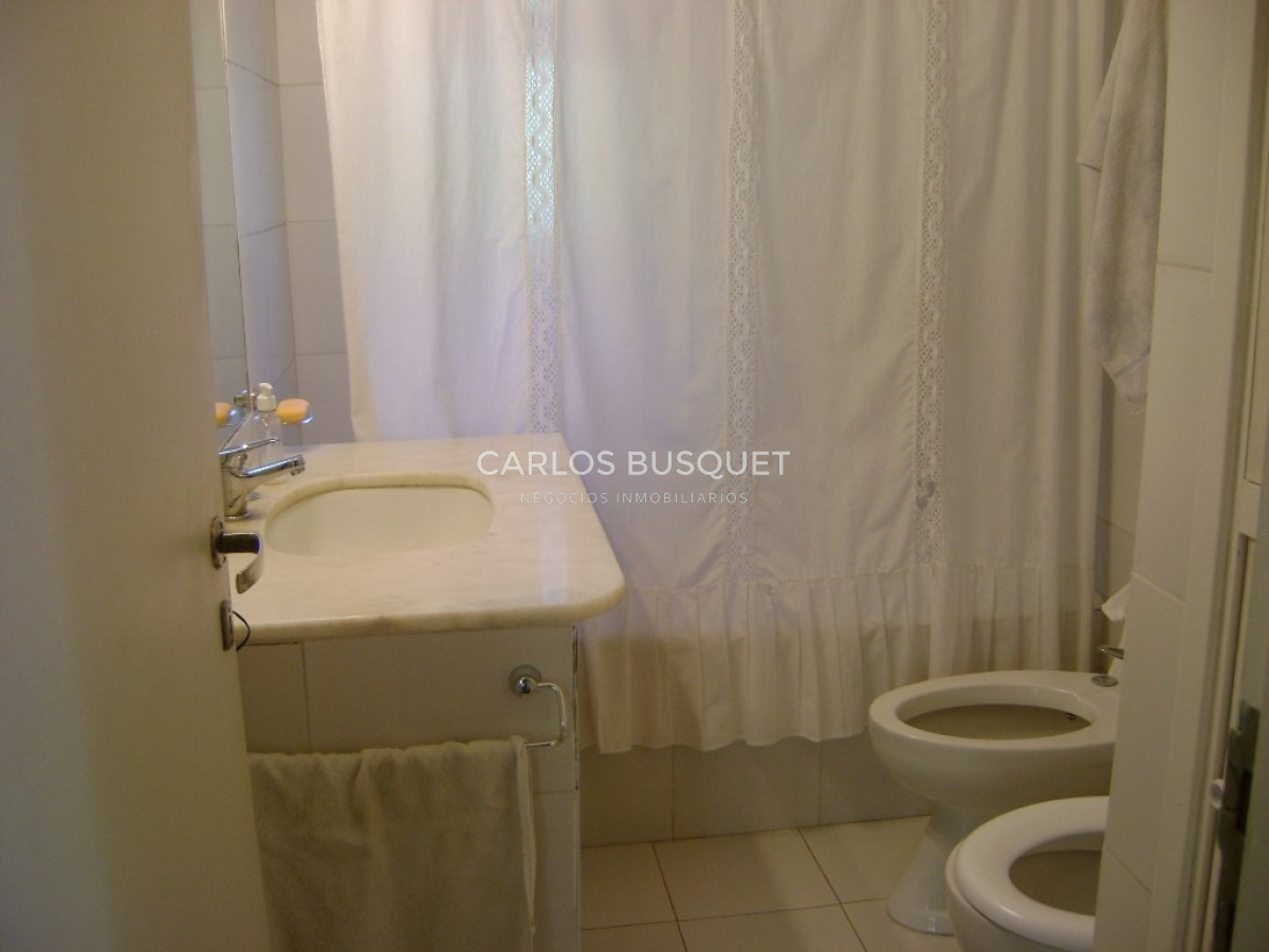 Casa ID.382 - Casa en alquiler temporal, de 3 dormitorios, en zona Cantegril! 