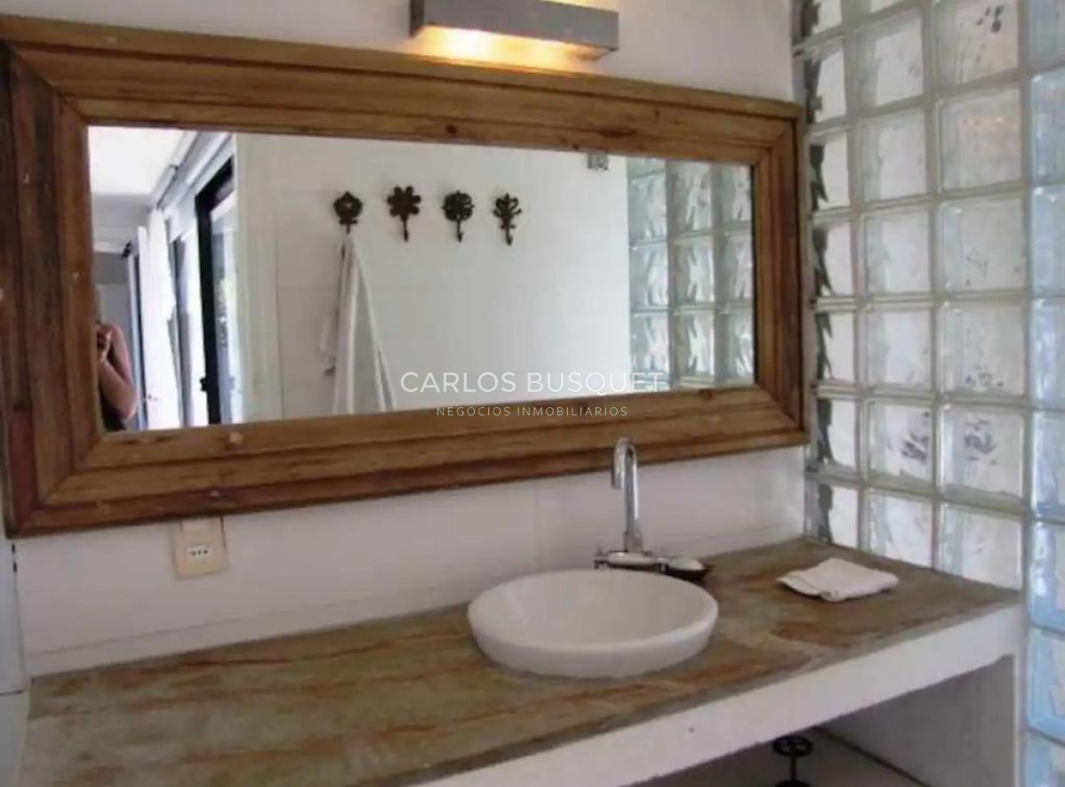 Casa ID.666 - Casa en alquiler de 4 dormitorios en Jose Ignacio 