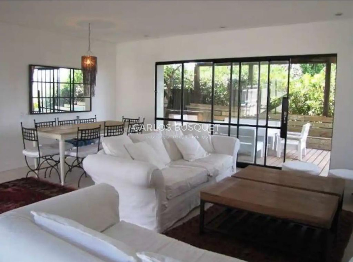 Casa ID.666 - Casa en alquiler de 4 dormitorios en Jose Ignacio 