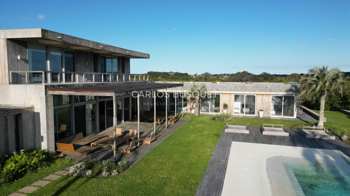Casa ID.802 - Exclusiva chacra en alquiler temporal, con casa de 6 dormitorios, en Jose Ignacio.