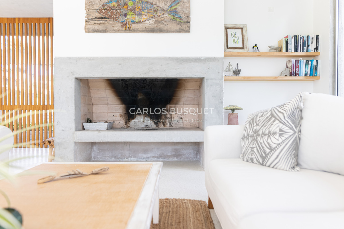 Casa ID.525 - Casa en venta de 4 dormitorios, en Barrio Cerrado en Rincon del Indio 