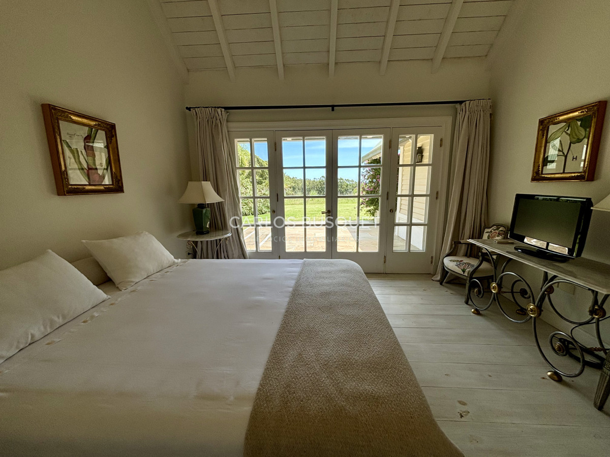 Casa ID.855 - Chacra en venta de 5 has, con espectacular casa de 5 dormitorios, en La Barra 