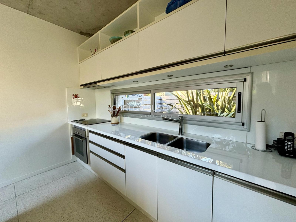 Casa ID.525 - Casa en venta de 4 dormitorios, en Barrio Cerrado en Rincon del Indio 