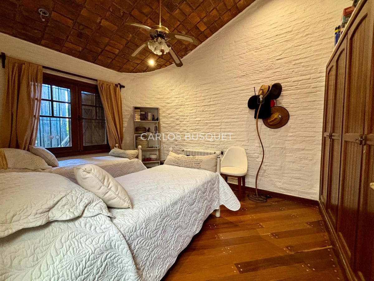Casa ID.754 - Casa en alquiler temporal, de 4 dormitorios en San Rafael 
