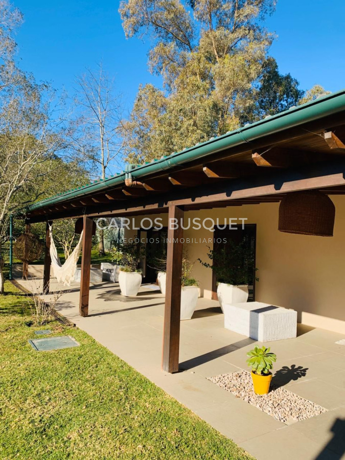 Casa ID.1317 - Espectacular casa estilo chacra en la barra en alquiler temporal 5 dormitorios