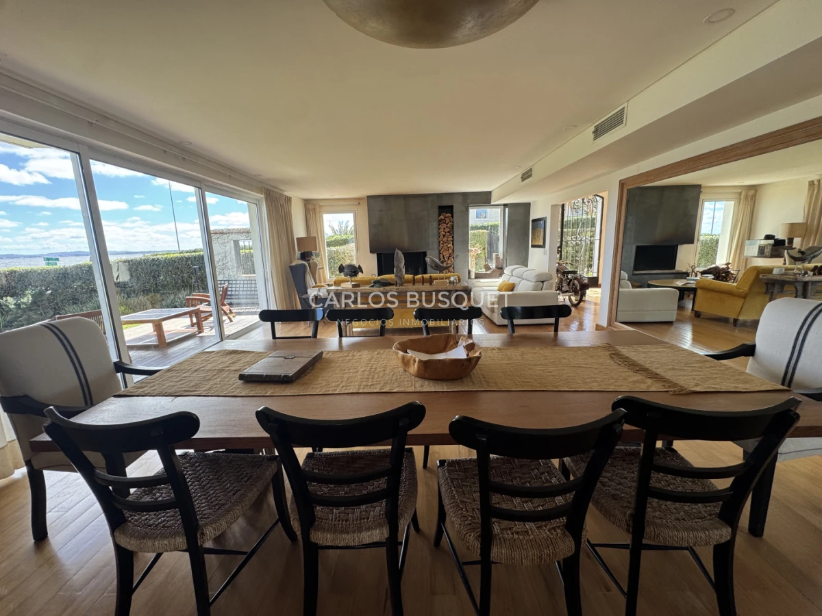 Casa ID.1808 - Casa de 4 dormitorios en venta en Peninsula