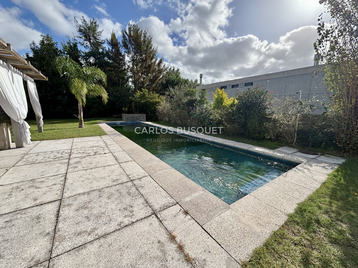 Casa ID.994 - Casa en venta de 4 dormitorios, en La Residence, Punta del Este