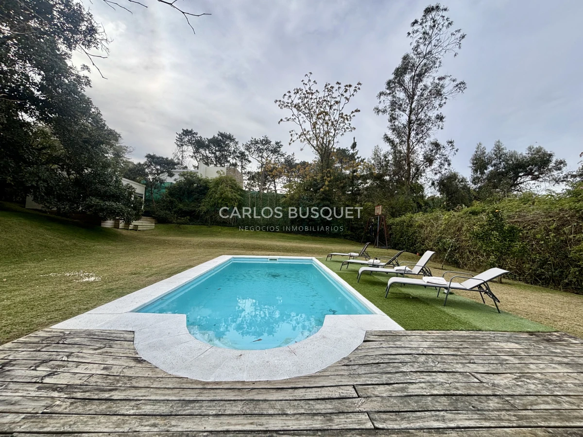 Casa ID.1232 - Casa en venta de 3 dormitorios en Golf, Punta del Este