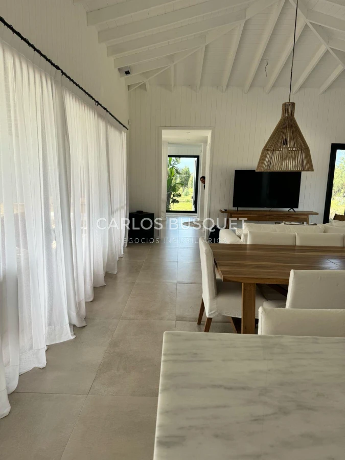 Casa ID.1154 - Casa en venta en Barrio privado Don Miguel, La Barra