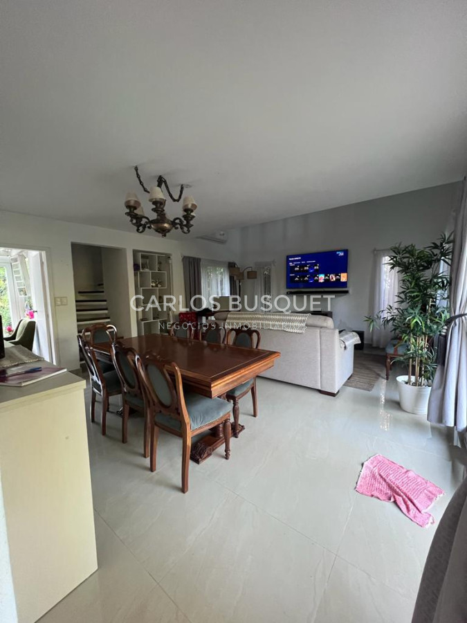 Casa ID.996 - Hermosa Casa en alquiler anual 3 dormitorios