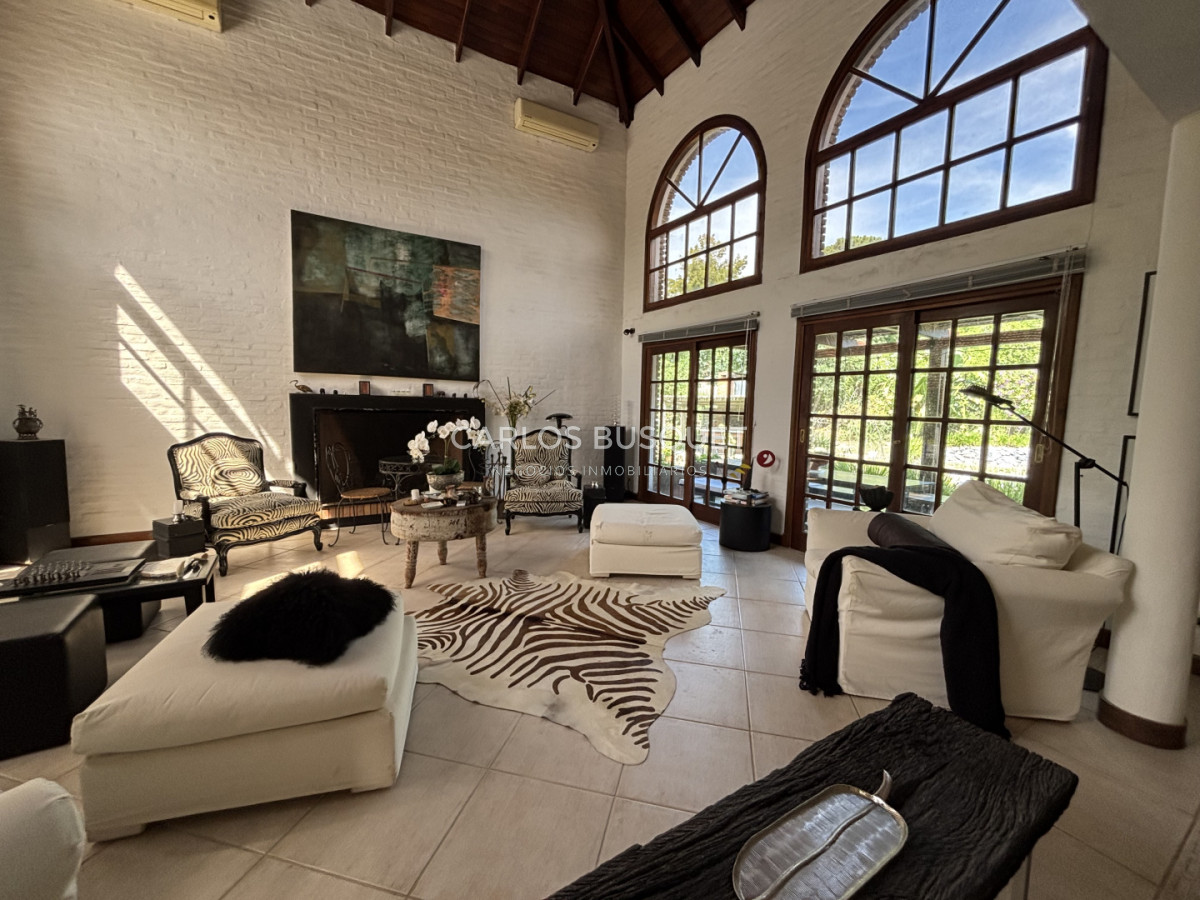 Casa ID.1597 - Venta casa de 2 dormitorios en Laguna del diario